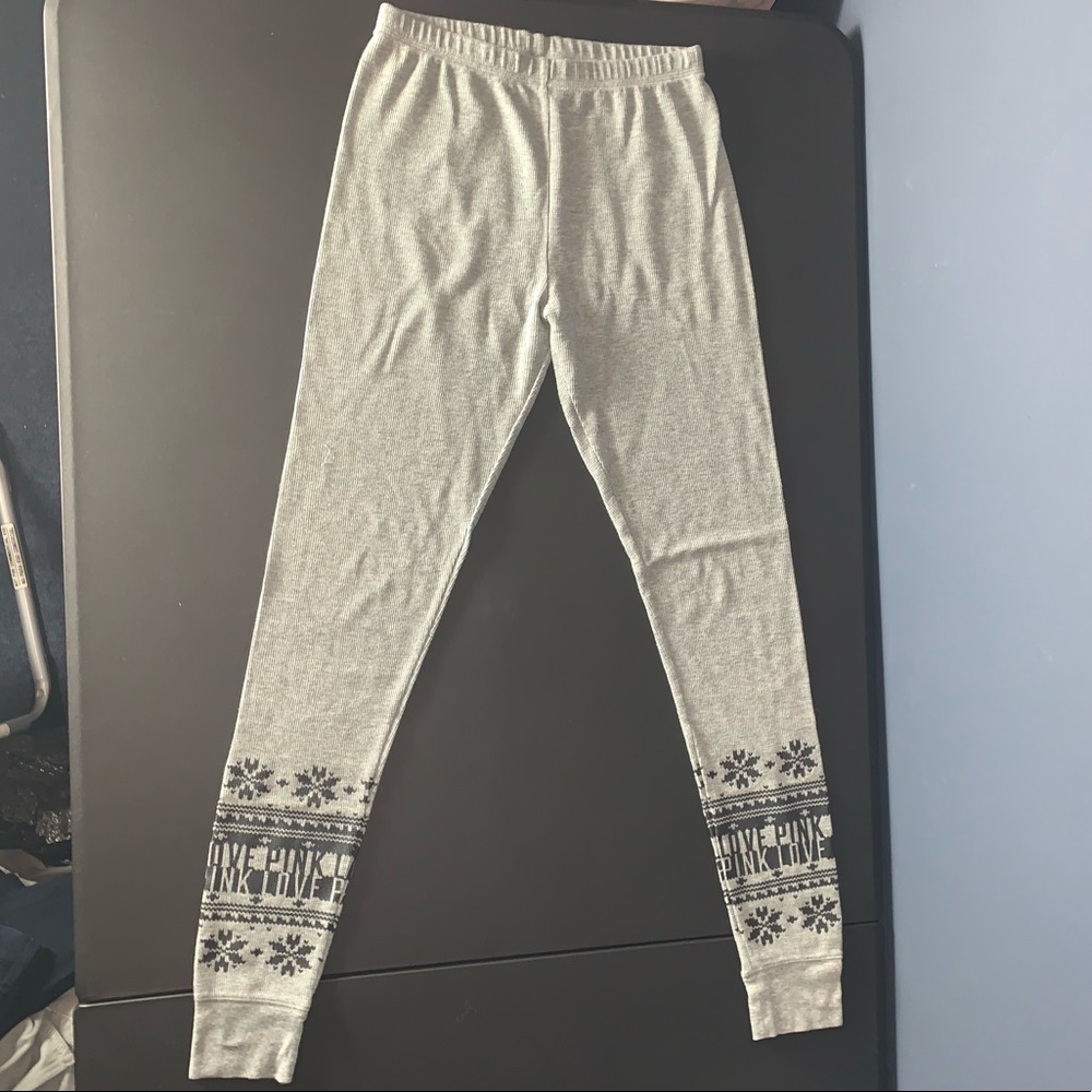 VS Pink waffle knit legging pants rare 😍 - Picture 2 of 10